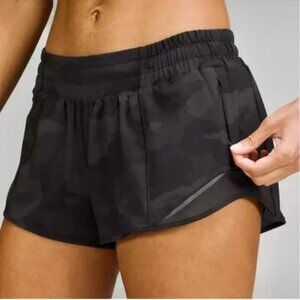 Lululemon Hotty Hot Low Rise 2.5” Short